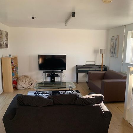 1 Bedroom Annex, Private Bathroom, Peaceful Area Claypits المظهر الخارجي الصورة