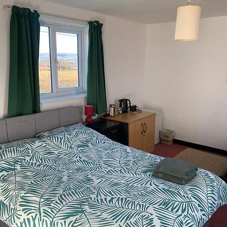 1 Bedroom Annex, Private Bathroom, Peaceful Area Claypits المظهر الخارجي الصورة