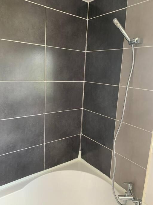 1 Bedroom Annex, Private Bathroom, Peaceful Area Claypits المظهر الخارجي الصورة