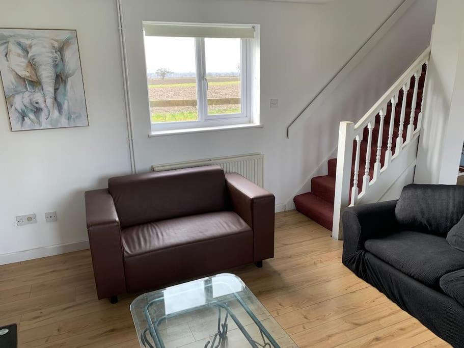 1 Bedroom Annex, Private Bathroom, Peaceful Area Claypits المظهر الخارجي الصورة