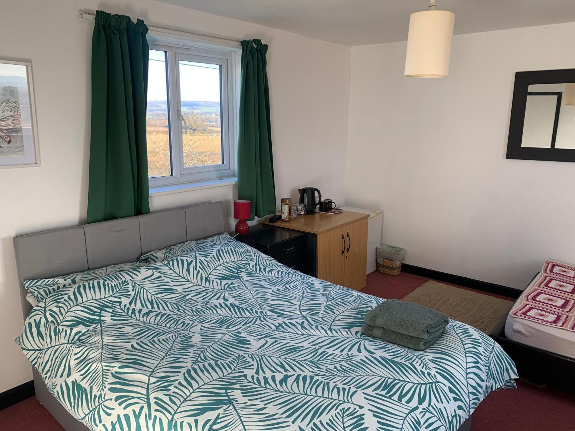1 Bedroom Annex, Private Bathroom, Peaceful Area Claypits المظهر الخارجي الصورة