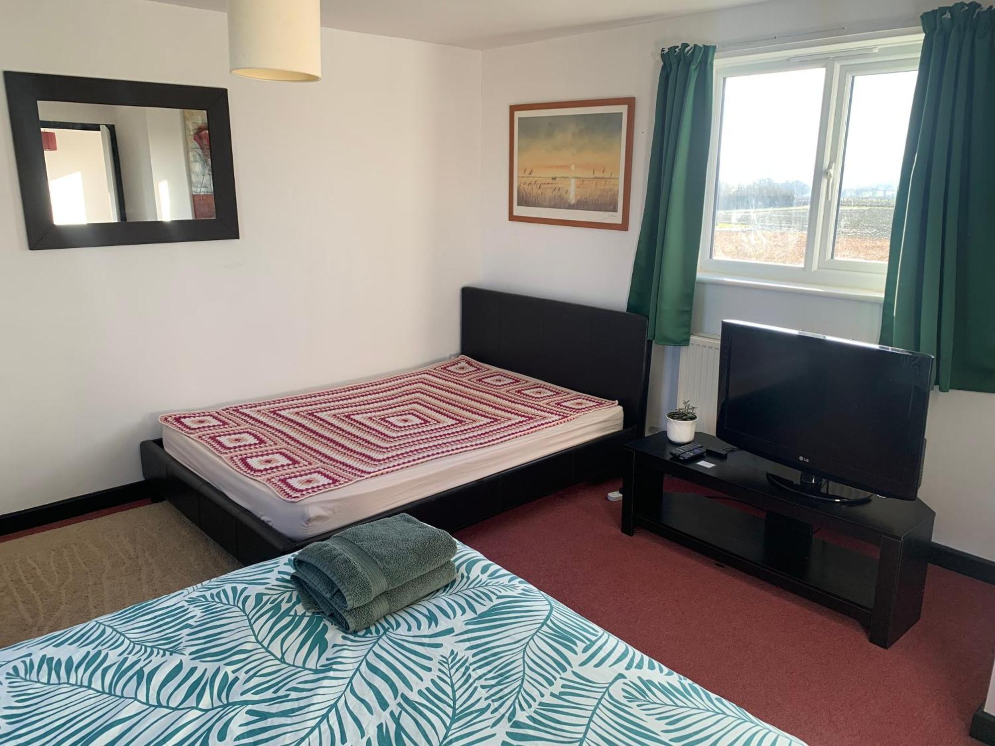 1 Bedroom Annex, Private Bathroom, Peaceful Area Claypits المظهر الخارجي الصورة